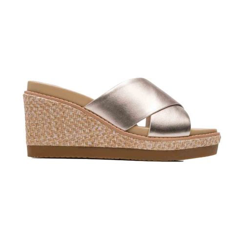 Sandalia casual para dama Flexi oro 135602
