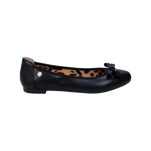 Zapato casual Kayleen negro para dama CORONA-120