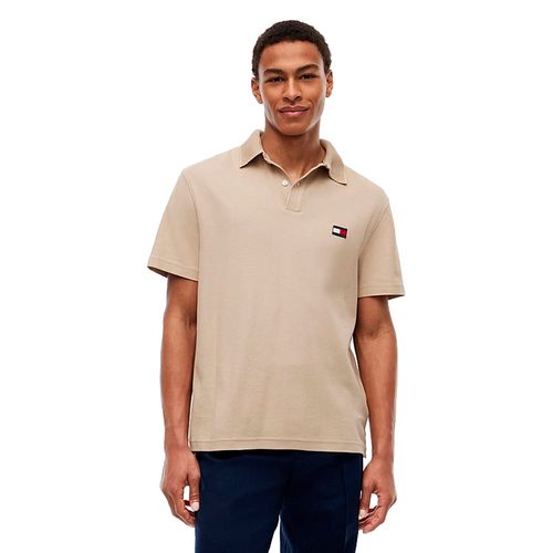 Playera tipo polo Tommy Hilfiger café para caballero MW0MW42740-RBT