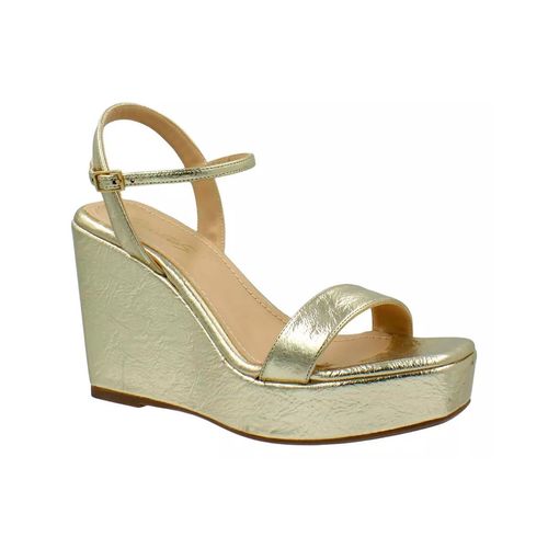 Sandalia con plataforma Senties dorado para dama 45-858