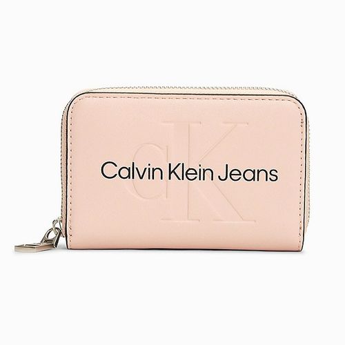 Cartera casual para dama Calvin Klein beige k60k607229-tft